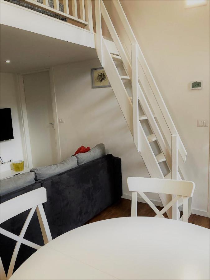 White Flat Puglie Apartment Mailand